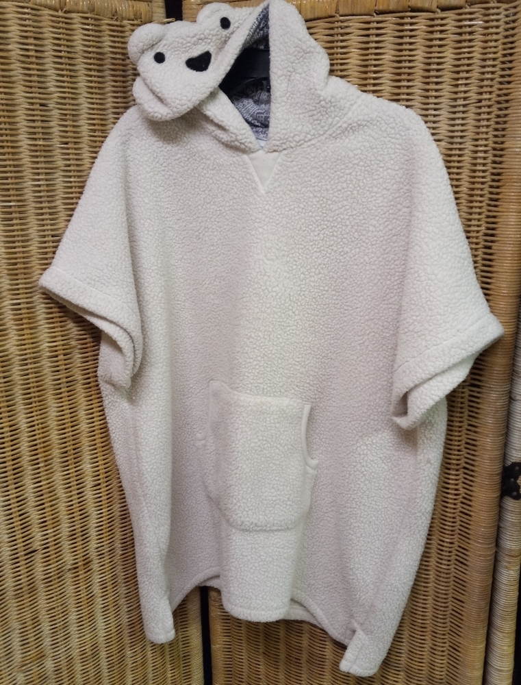 Vintage Dina Be Disney Entertainment Winnie The Pooh Ivory Pullover Hood…